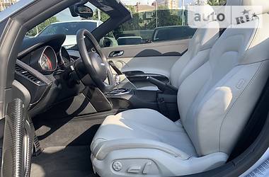 Кабріолет Audi R8 2011 в 
