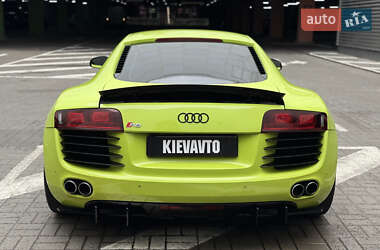 Купе Audi R8 2008 в 
