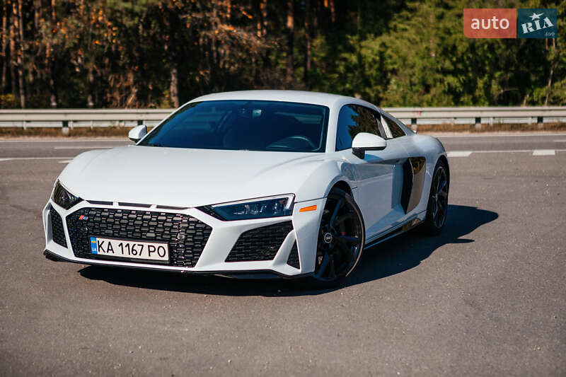 Купе Audi R8 2022 в Киеве