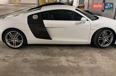 Купе Audi R8 2008 в 