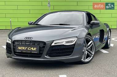 Купе Audi R8 2013 в  фото 4 Купе Audi R8 2013 в