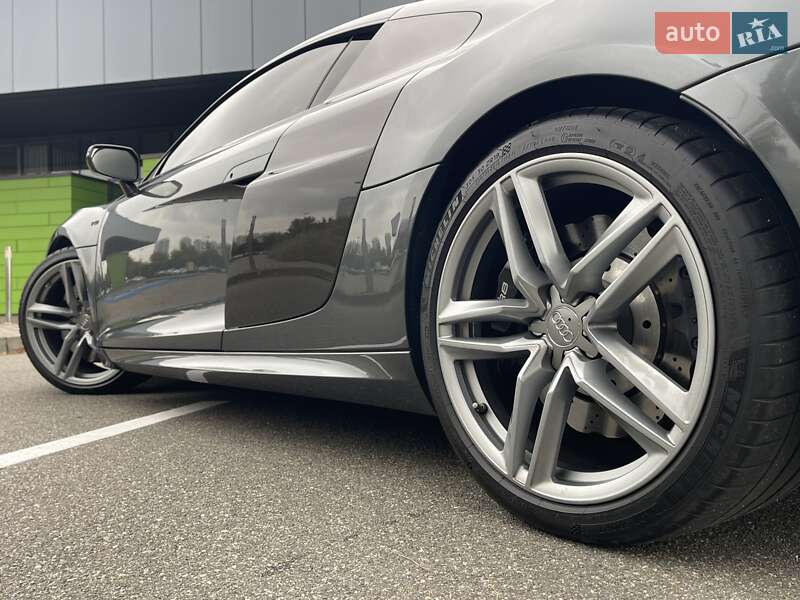 Купе Audi R8 2013 в Киеве