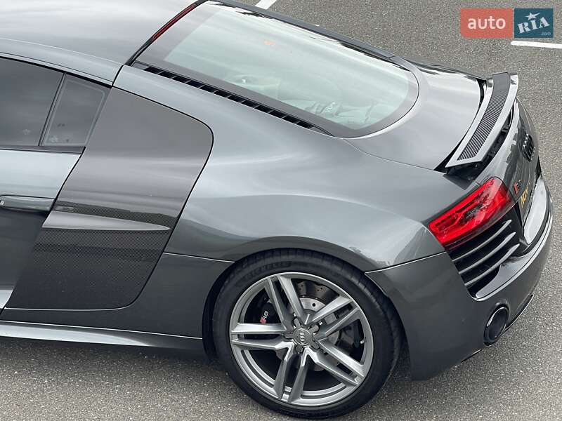 Купе Audi R8 2013 в Киеве