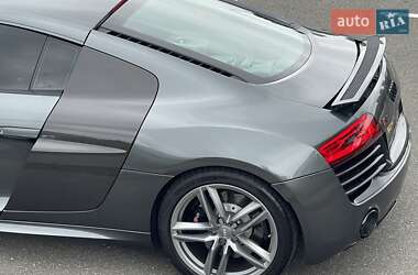 Купе Audi R8 2013 в  фото 47 Купе Audi R8 2013 в