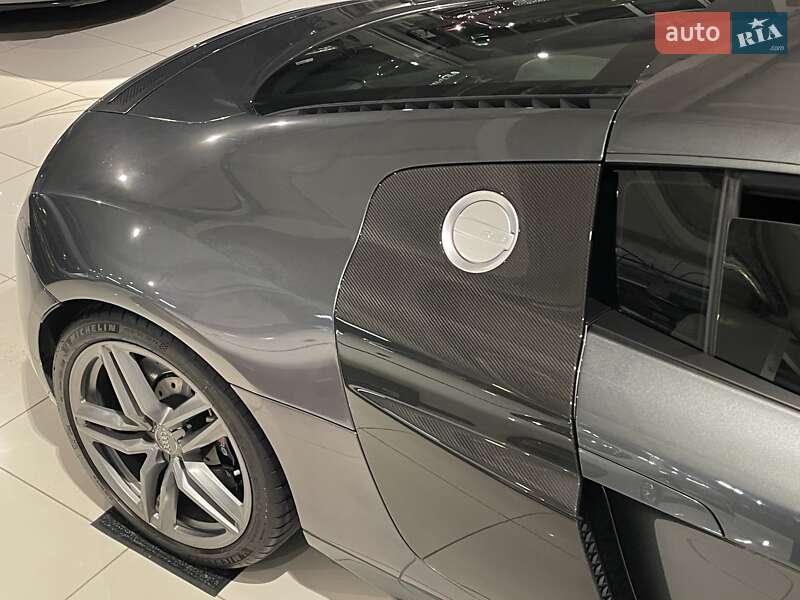 Купе Audi R8 2013 в Киеве