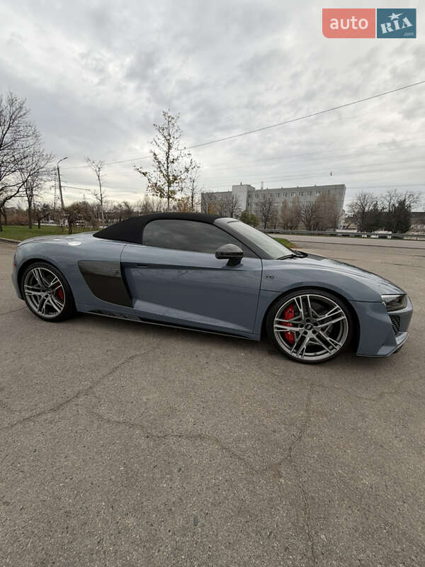 Родстер Audi R8 2020 в Дніпрі фото 16 Родстер Audi R8 2020 в Дніпрі