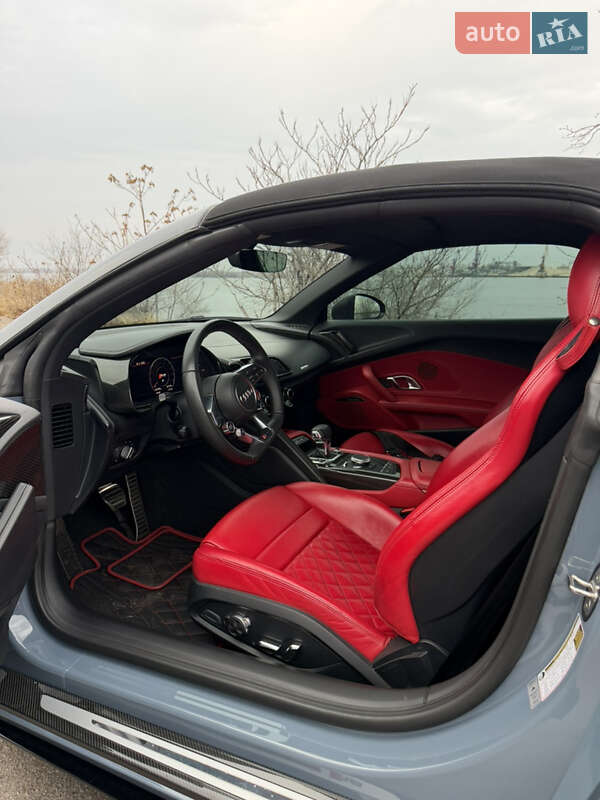 Родстер Audi R8 2020 в Дніпрі фото 20 Родстер Audi R8 2020 в Дніпрі