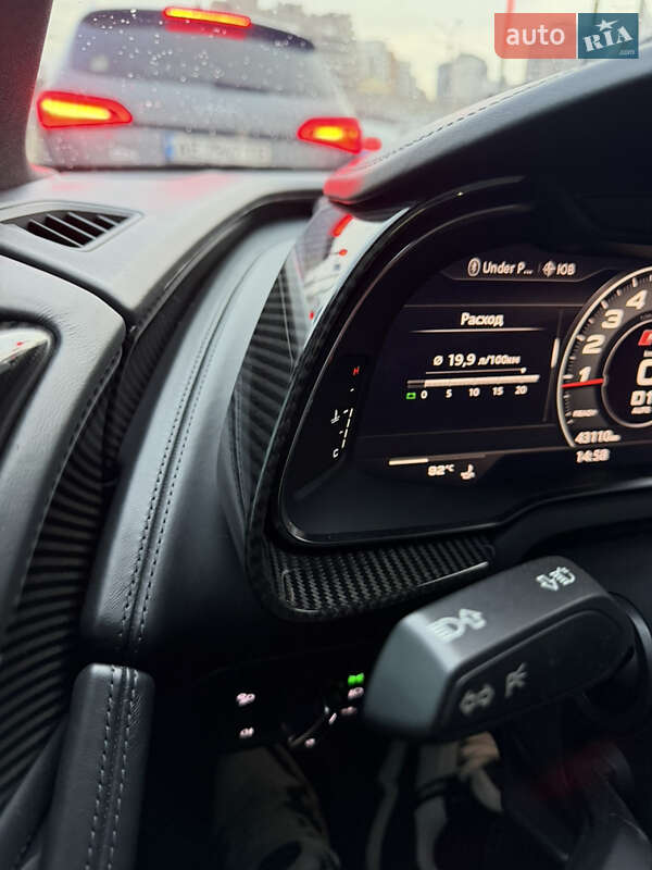 Родстер Audi R8 2020 в Дніпрі фото 29 Родстер Audi R8 2020 в Дніпрі