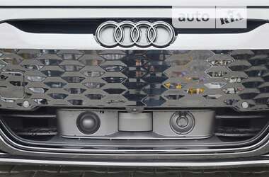Купе Audi RS e-tron GT 2021 в 