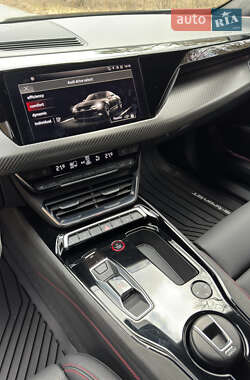 Купе Audi RS e-tron GT 2021 в 