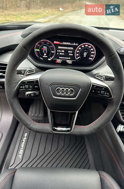 Купе Audi RS e-tron GT 2021 в 