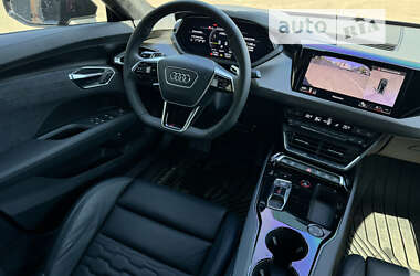 Купе Audi RS e-tron GT 2022 в Одесі