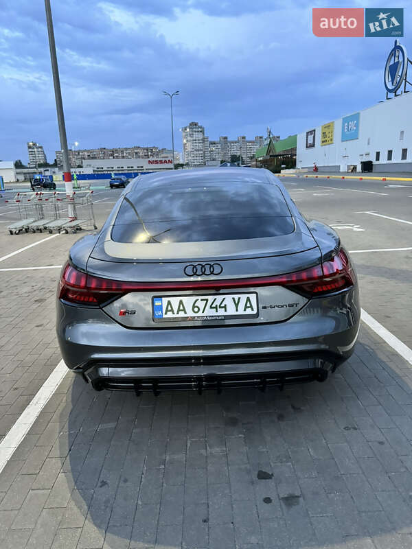Купе Audi RS e-tron GT 2021 в Одесі