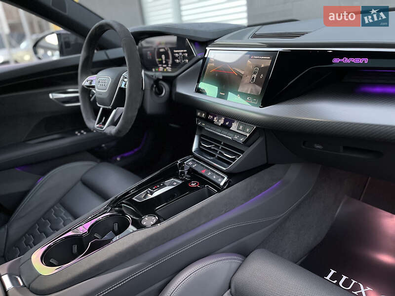 Купе Audi RS e-tron GT 2021 в Одесі