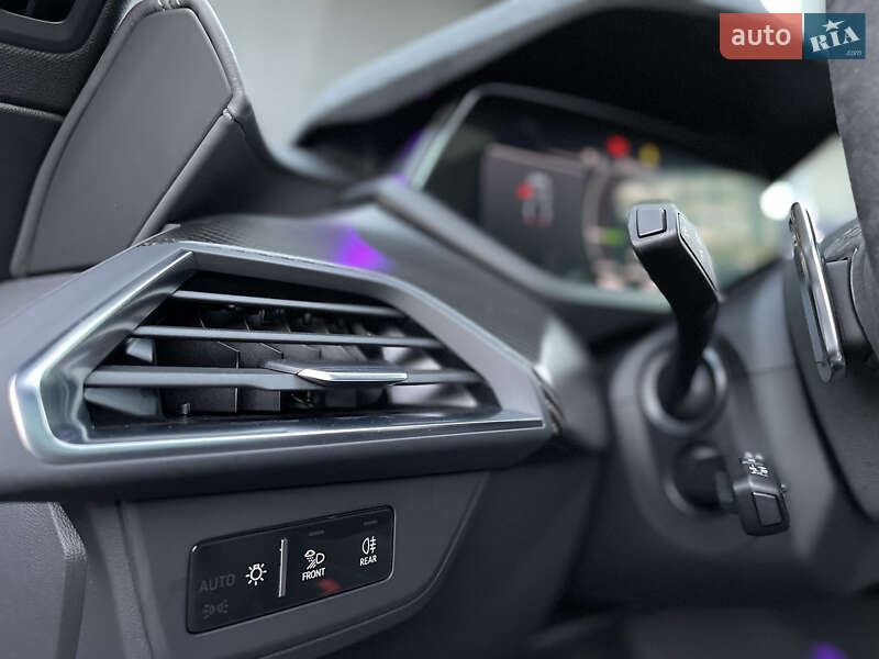 Купе Audi RS e-tron GT 2021 в Одесі