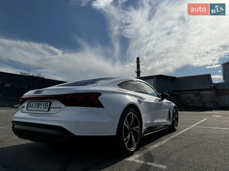 Купе Audi RS e-tron GT 2023 в Киеве