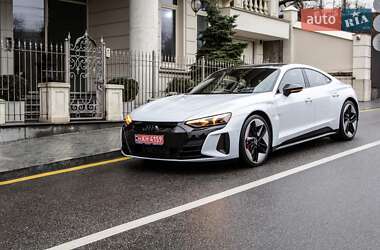 Купе Audi RS e-tron GT 2021 в 