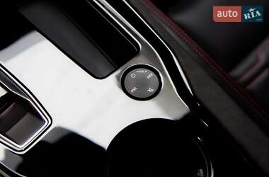 Купе Audi RS e-tron GT 2021 в 
