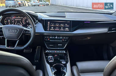 Купе Audi RS e-tron GT 2021 в 