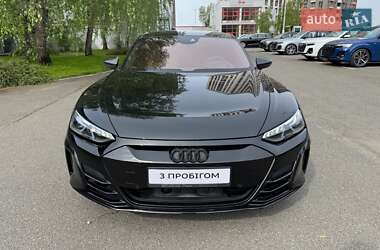 Купе Audi RS e-tron GT 2021 в 