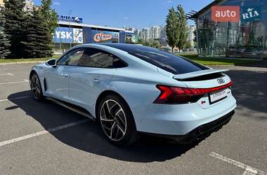 Купе Audi RS e-tron GT 2023 в 