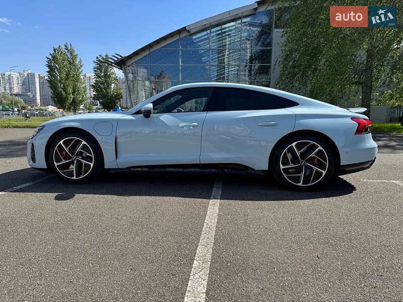Купе Audi RS e-tron GT 2023 в Києві