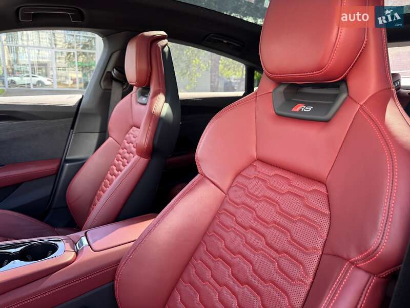 Купе Audi RS e-tron GT 2023 в Києві
