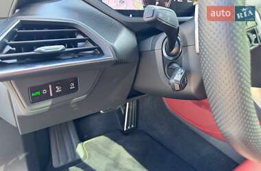 Купе Audi RS e-tron GT 2023 в 