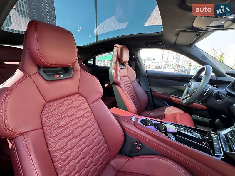 Купе Audi RS e-tron GT 2023 в Києві