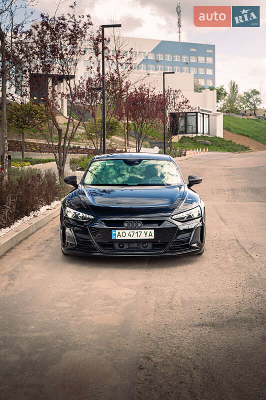 Купе Audi RS e-tron GT 2021 в Ужгороді