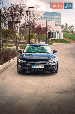 Купе Audi RS e-tron GT 2021 в 