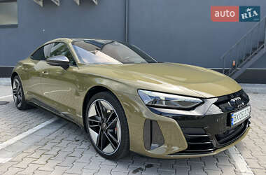 Купе Audi RS e-tron GT 2021 в 