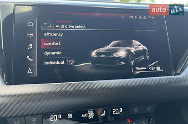 Купе Audi RS e-tron GT 2021 в 