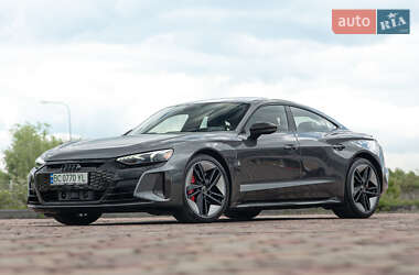 Лифтбек Audi RS e-tron GT 2022 в 