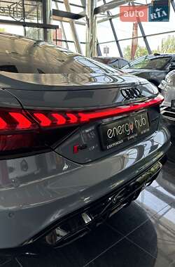 Купе Audi RS e-tron GT 2023 в 