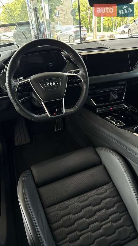 Купе Audi RS e-tron GT 2023 в Дніпрі