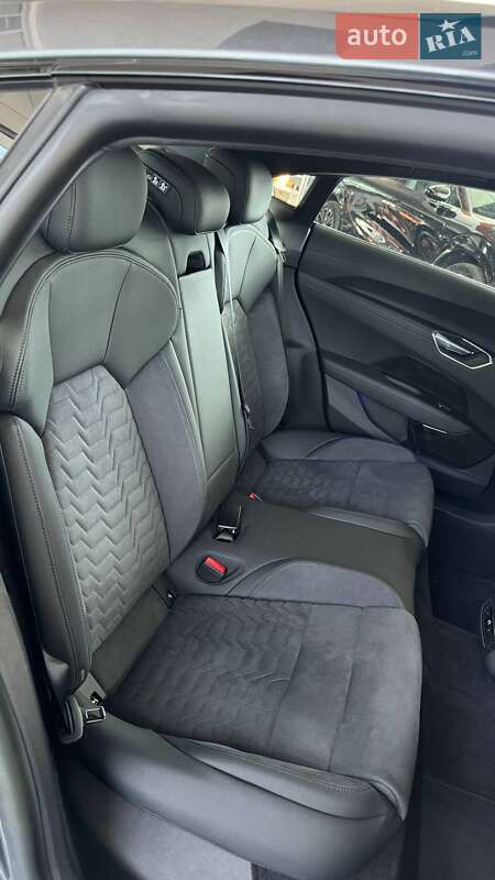 Купе Audi RS e-tron GT 2023 в Днепре