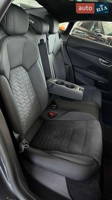 Купе Audi RS e-tron GT 2023 в Днепре