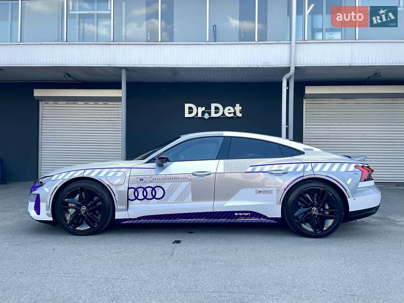 Купе Audi RS e-tron GT 2024 в Києві