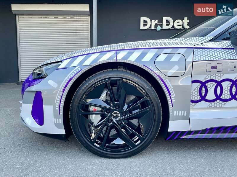 Купе Audi RS e-tron GT 2024 в Києві