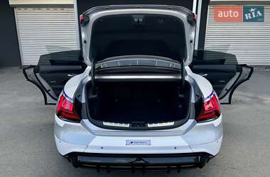 Купе Audi RS e-tron GT 2024 в 