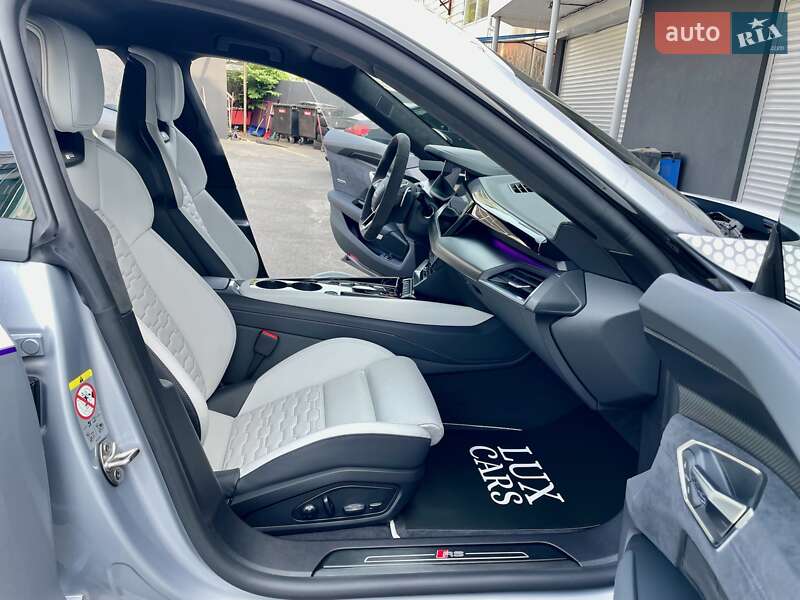 Купе Audi RS e-tron GT 2024 в Києві