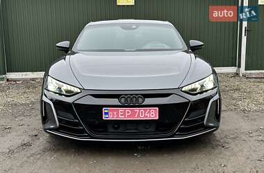 Купе Audi RS e-tron GT 2021 в 