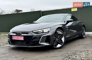 Купе Audi RS e-tron GT 2021 в 