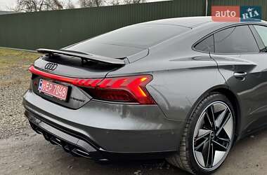 Купе Audi RS e-tron GT 2021 в 