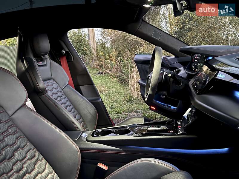 Купе Audi RS e-tron GT 2021 в Києві