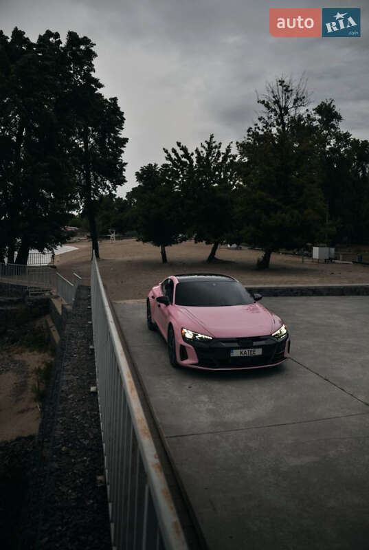 Купе Audi RS e-tron GT 2022 в Києві