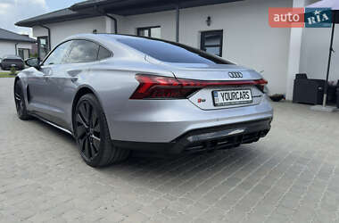 Купе Audi RS e-tron GT 2023 в 