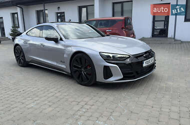 Купе Audi RS e-tron GT 2023 в 