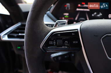 Купе Audi RS e-tron GT 2022 в 